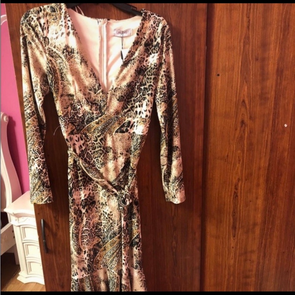 NEW Classy midi ruffle animal print dress
